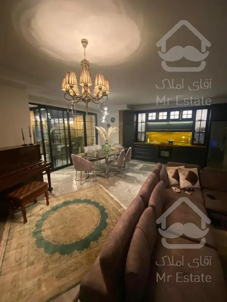 ۱۳۰ متر، پلان ژورنالی/برج مجلل رونیکا پالاس سیمون بولیوار