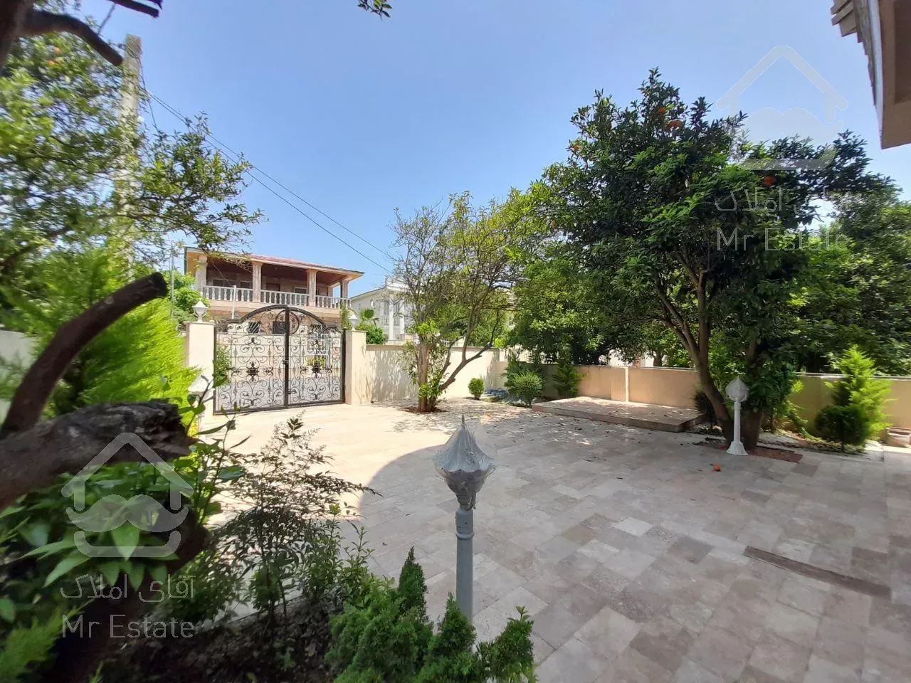 ویلا لوکس ۲۵۰ متری