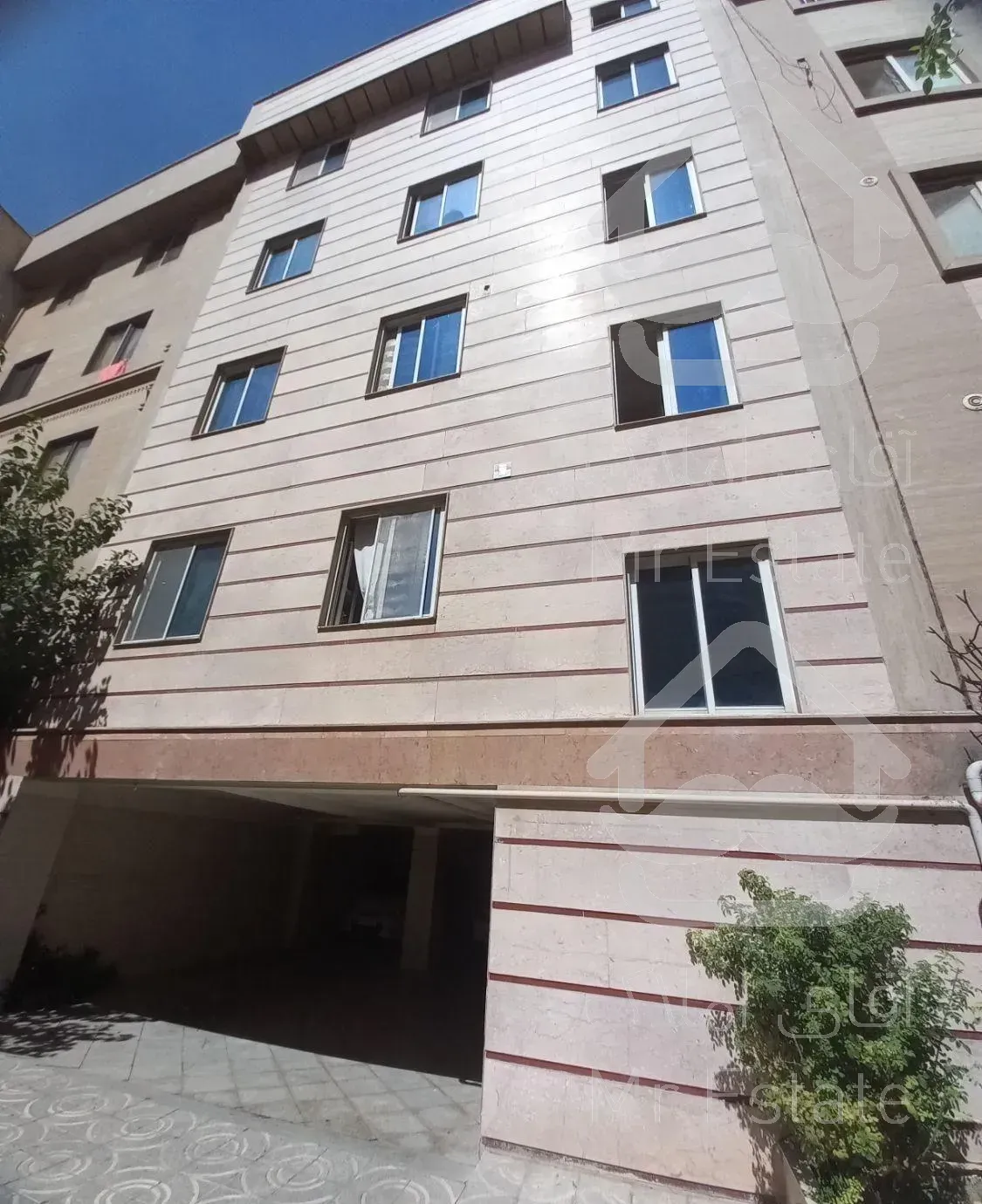 ۵۰متر/آسانسور/آماده تخلیه/پاسیودار/نزدیک مترو