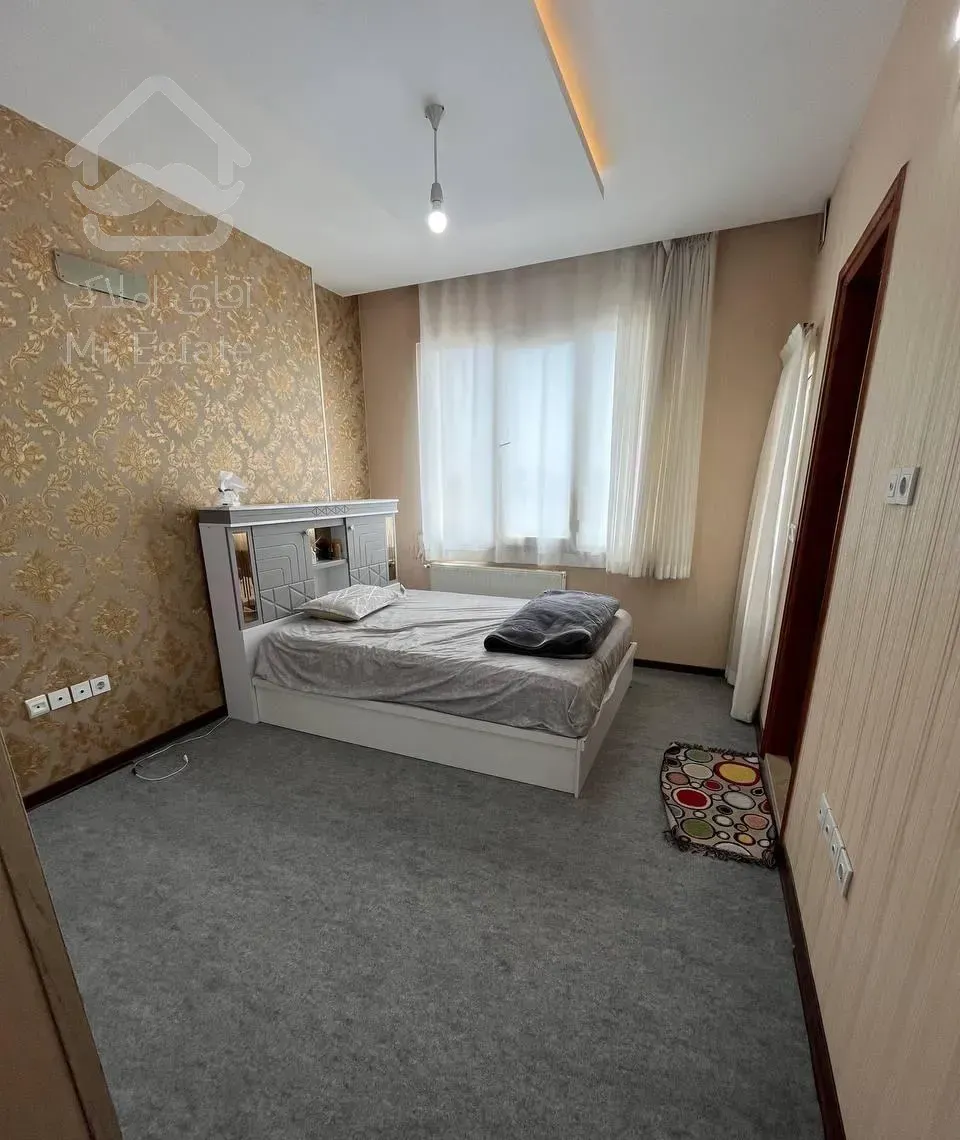 آپارتمان ۳ خواب / حاشیه خیابان بهار