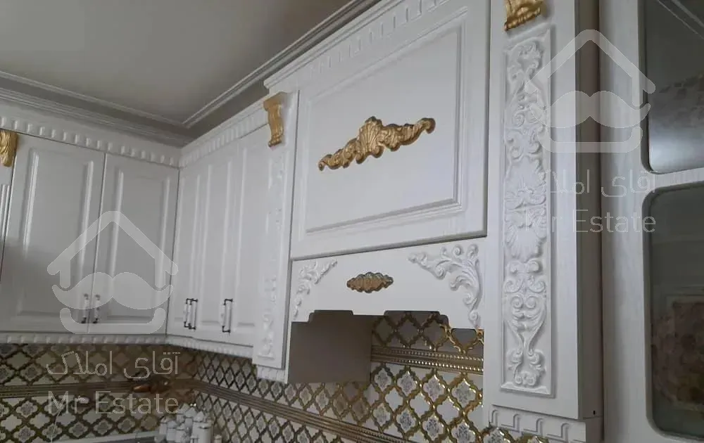 ۹۰ متر/۲ خوابه/رو به آفتاب/۴ ساله/در حد کلیدنخورده