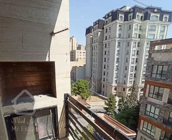 فروش ۱۰۶ متر اشرفی فول رو به آفتاب ویو دار کم واحد