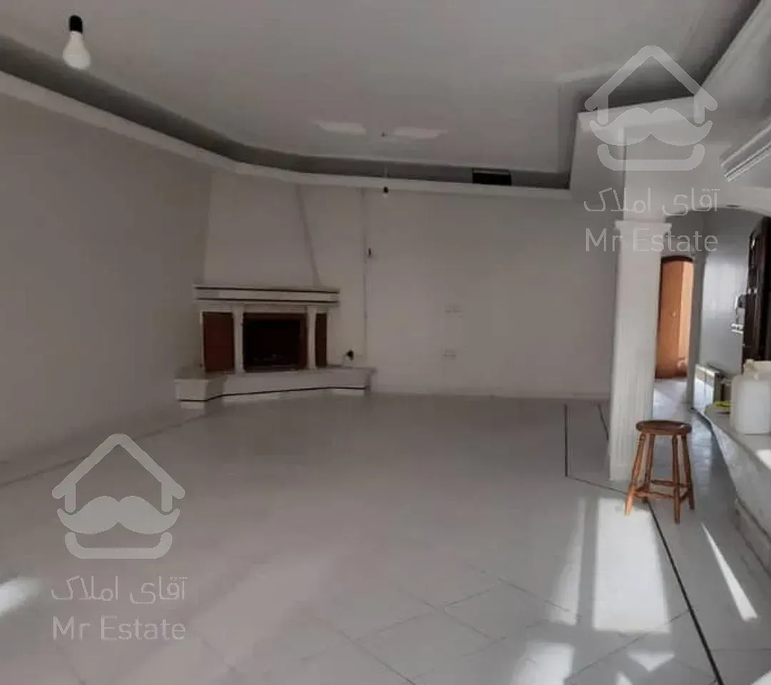 آپارتمان 155متری سه خوابه تمیز واقع در اوایل امامت