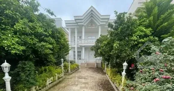 کاخ ویلانمارومی ۳۰۰مترخودبهشت درشمال/۲تومن زیرقیمت