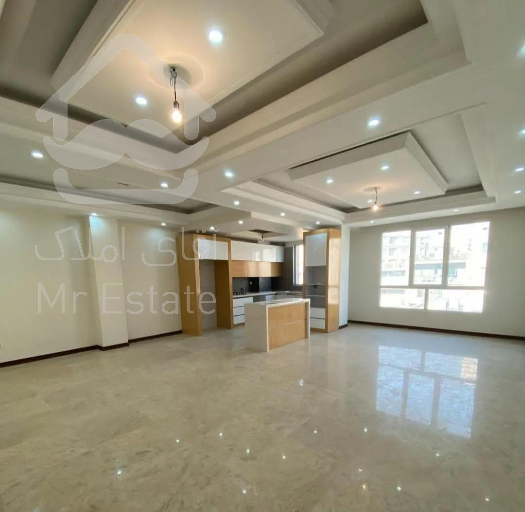 ۹۰متری/۷ساله/سند تکبرگ