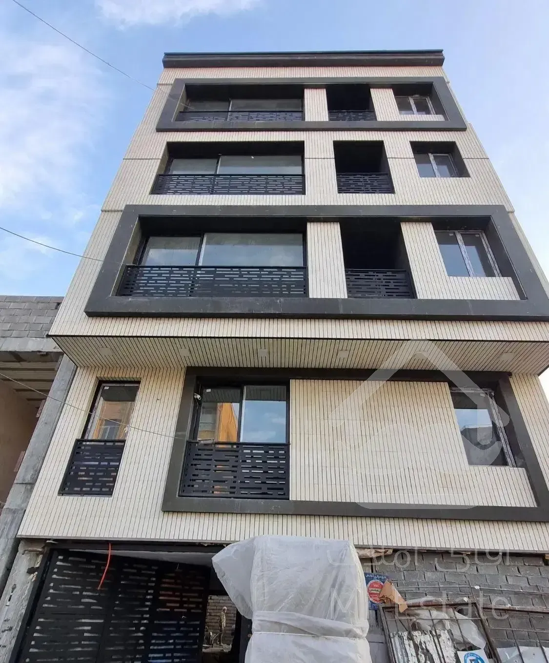 رهن آپارتمان 148 متری 3 خوابه گیلاوند