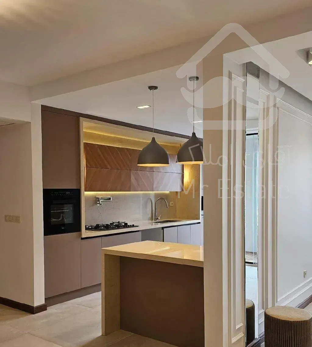 شمال ظفر ۱۲۰متر.۳خواب.پارکینگ و انباری سندی