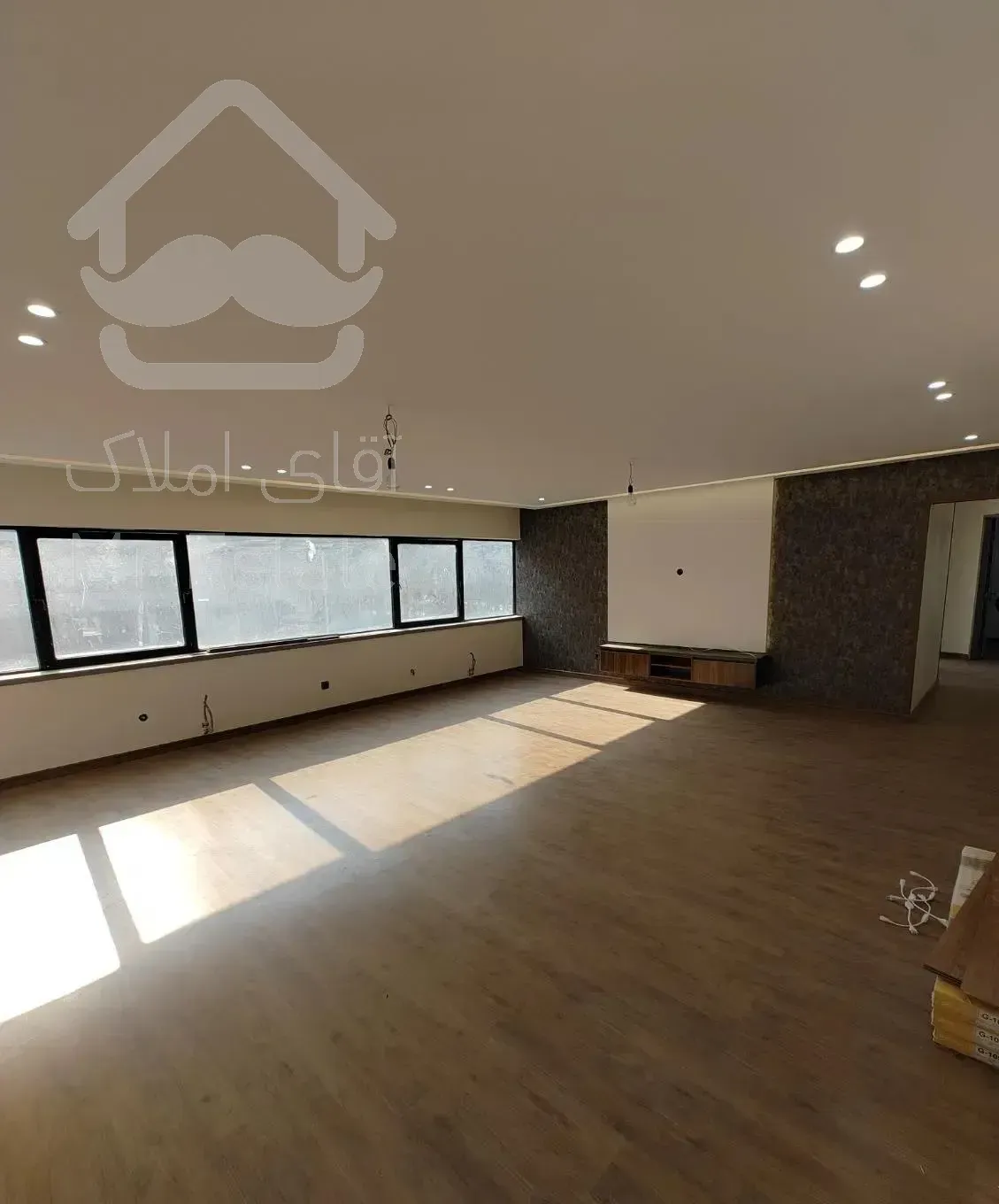 ۱۴۶ متر ۳ خواب بالکن دار+پارکینگ و انباری مسقف B4