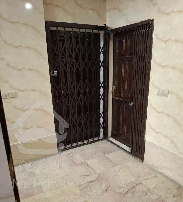 فروش آپارتمان ۶۷ متری ۲ خوابه در میدان انقلاب