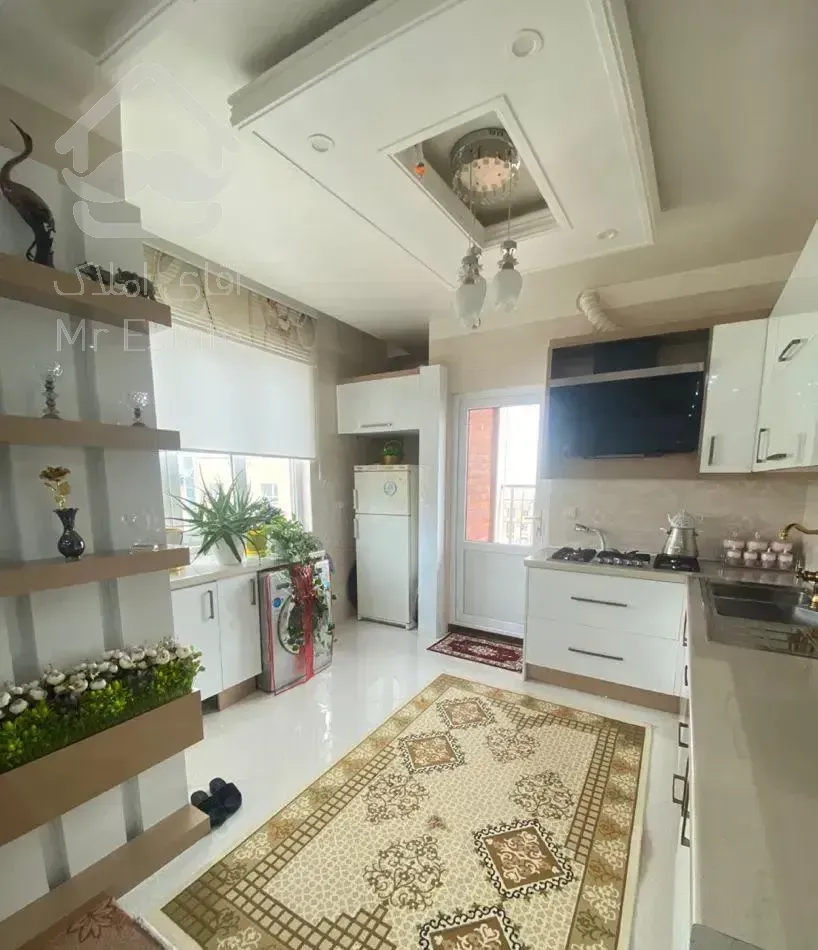 واحد ۱۰۵ متری دو نبش، نور بی‌نظیر، فرصت ویژه