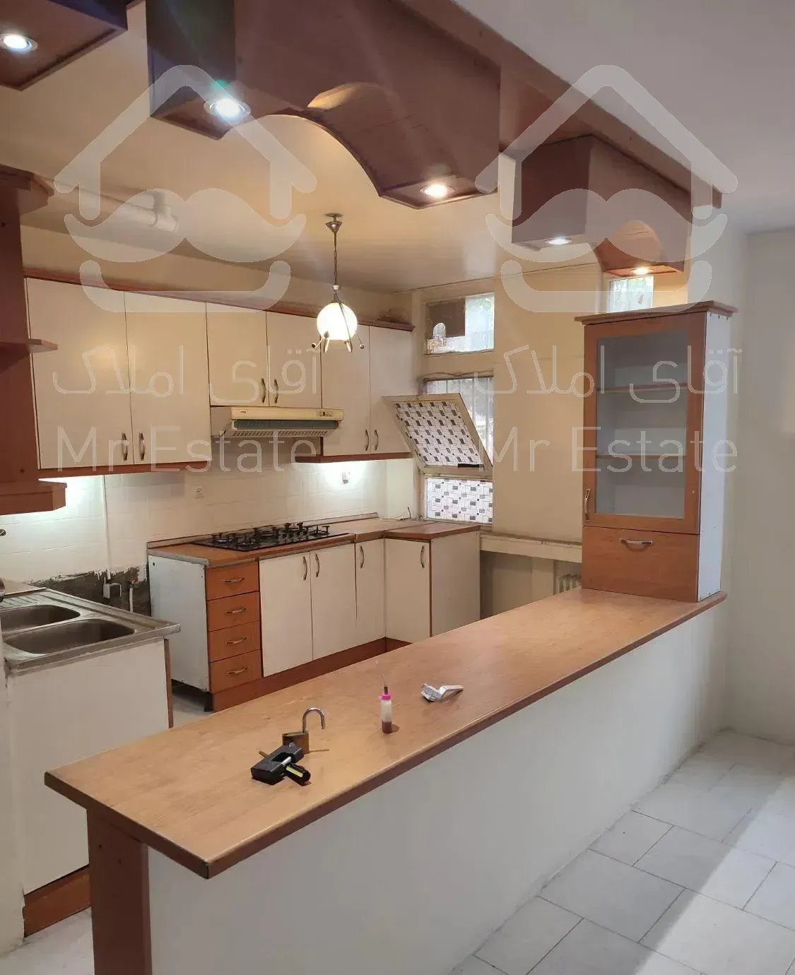 آپارتمان ۱۲۱ متری (امیرآباد)