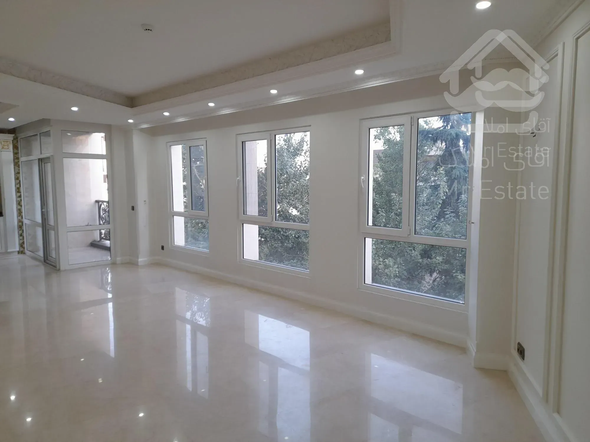 کامرانیه ۱۸۰ متر موقعیت عالی