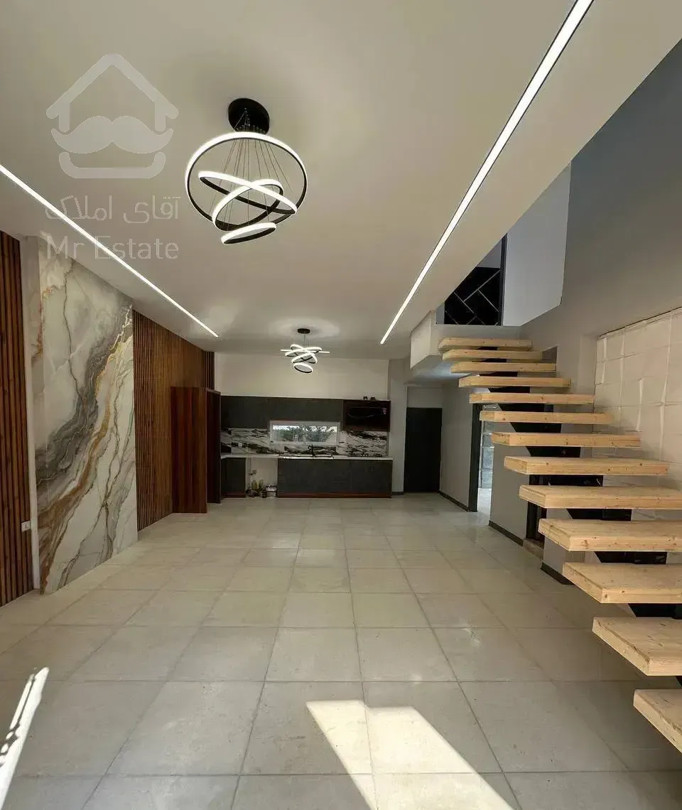 ویلا نما سنگ پیلوت استخردار در منطقه کامل مسکونی