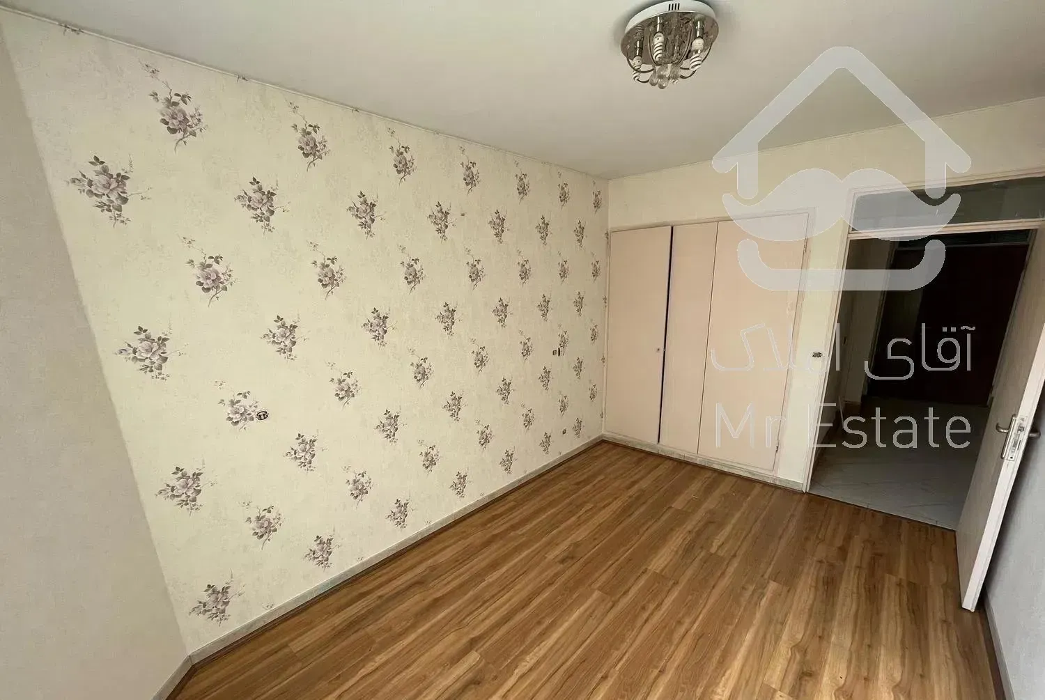 ۱۱۰متـر ۲خـوابه طبـقه‌دوم +پارکـینگ