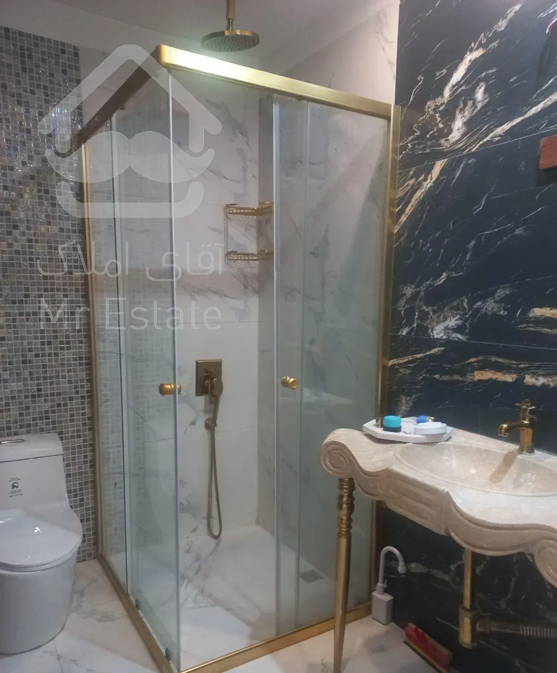 فروش آپارتمان ۲۴۰ متری ۳ خوابه در نیاوران