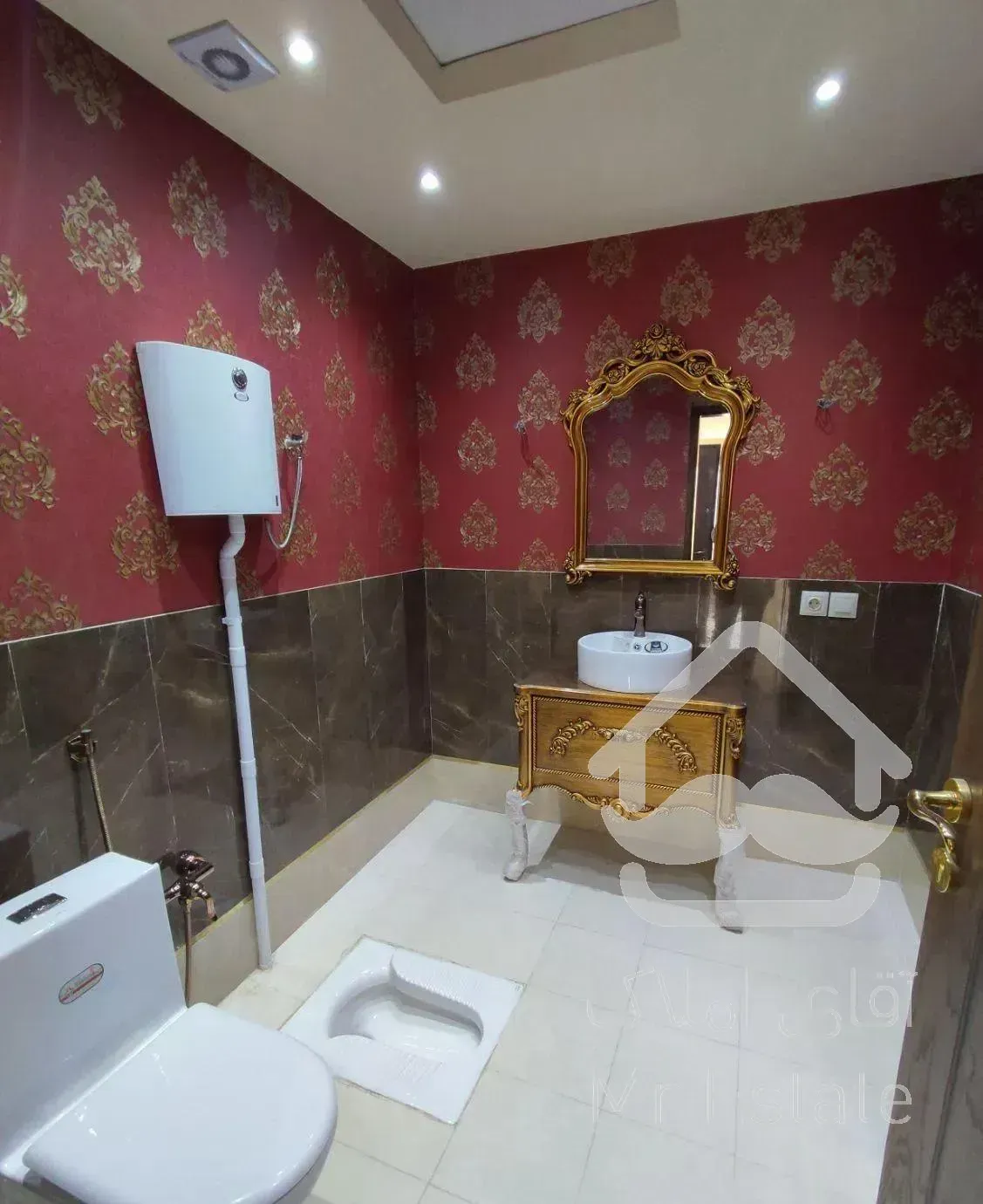 آپارتمان ۲۳۵ متر/ ۴ خواب/ نیاوران