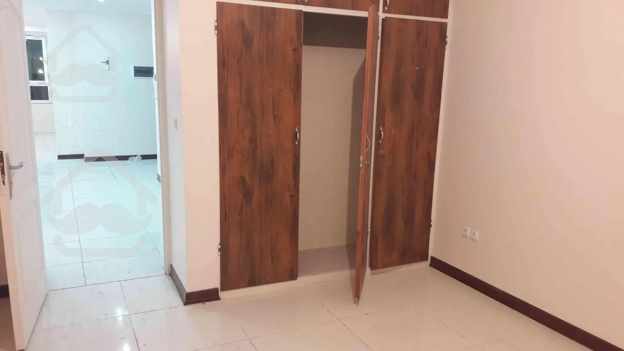 خرید آپارتمان ۱۱۱ متری ۲ خواب شهر زیبا