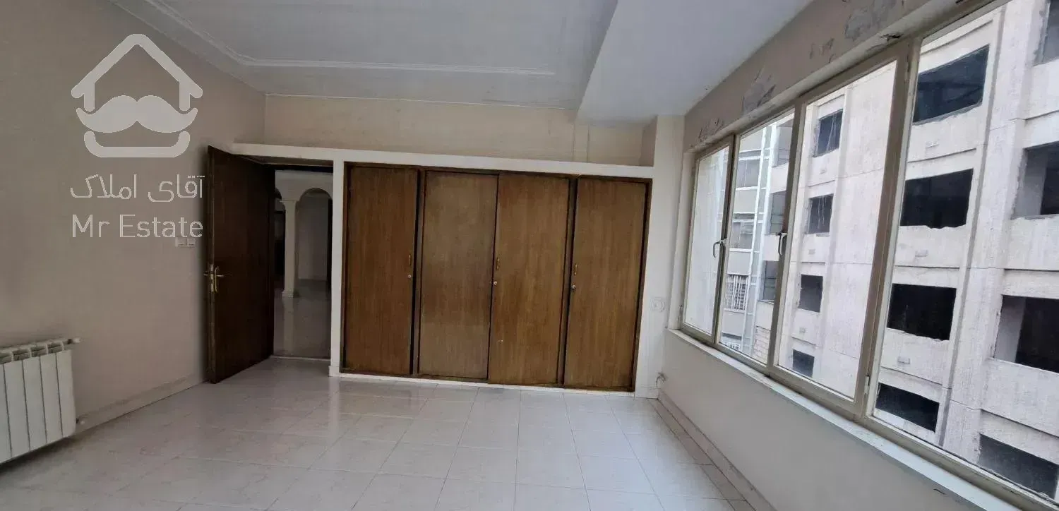 ۲۰۰ متر آپارتمان/بلوار/قدرالسهم دار/قابل معاوضه