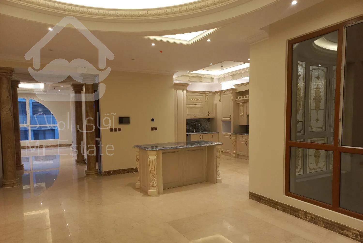 قائم مقام   //    ۲۸۸ متر    //     با مشاعات کامل