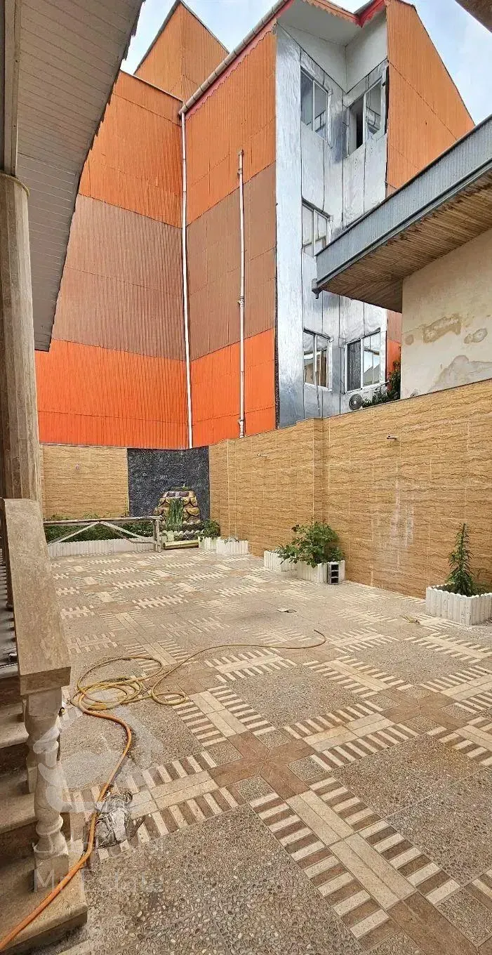 ویلایی ۲۰۰ متری فول نوسازی سند تک برگ گمرکات