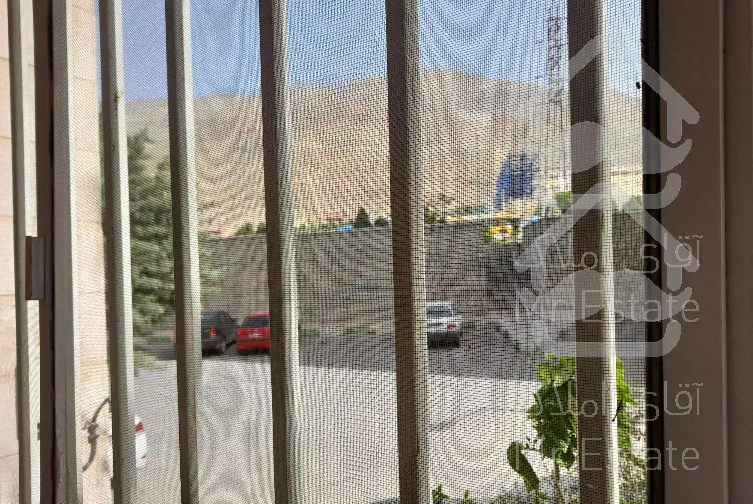 دوخوابه دوطرف بالکن  آماده تخلیه با پارکینگ وانبار