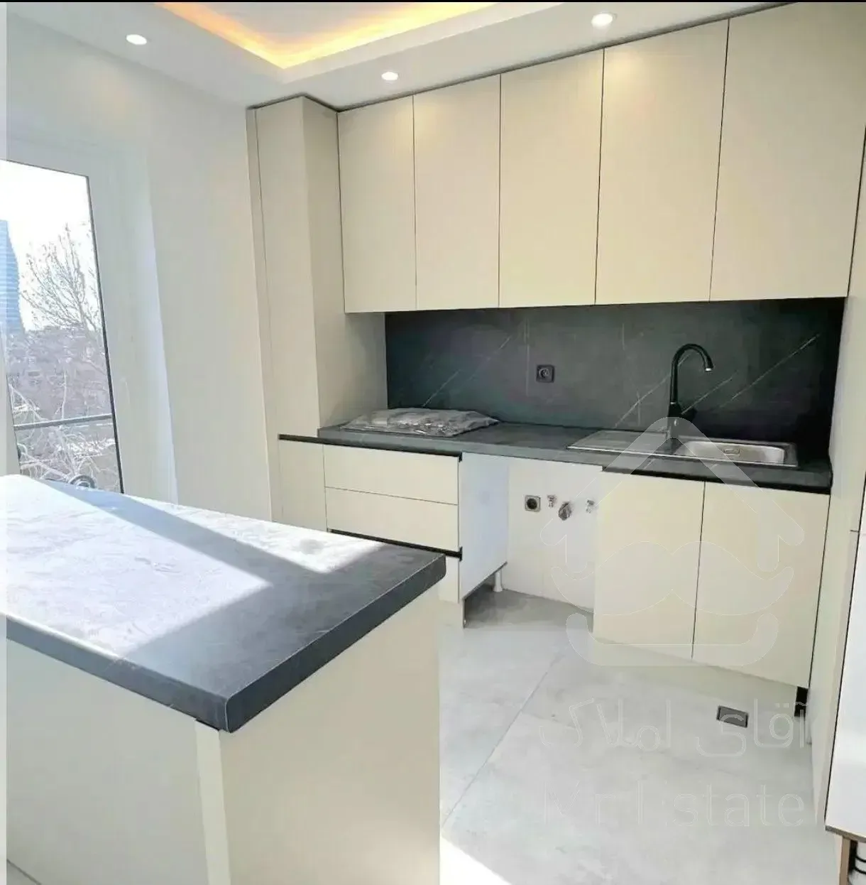 ۴۵مترنوساز/آکواریوم نور/فول امکانات/تکواحد/وام‌دار