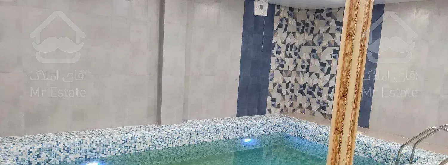 ویلااستخردارآب گرم  با استخر نوساز و شیک