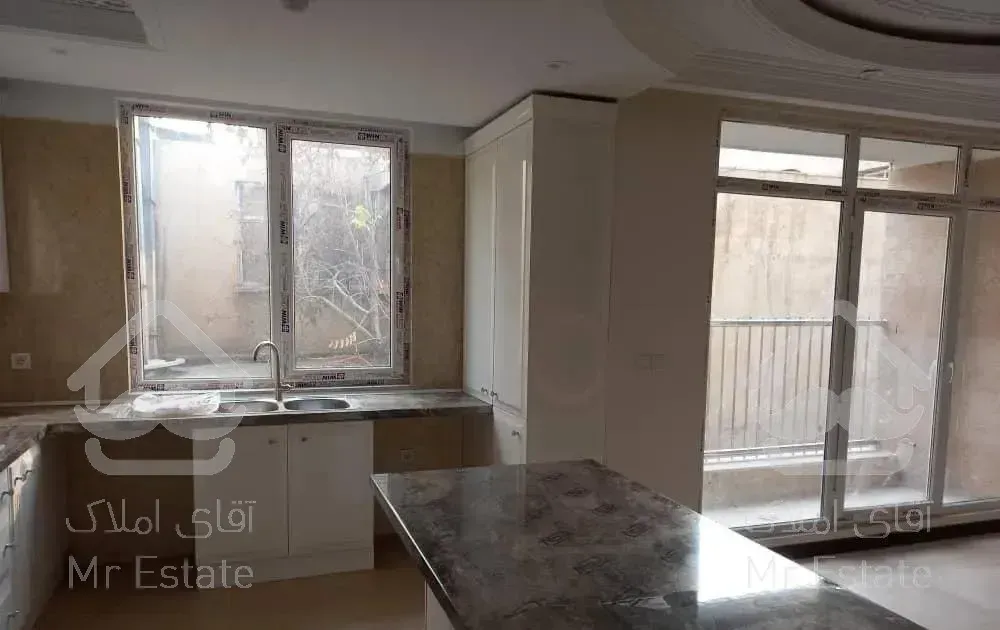 ۹۲ متر ۲ خواب در سهروردی شمالی بالای عباس اباد