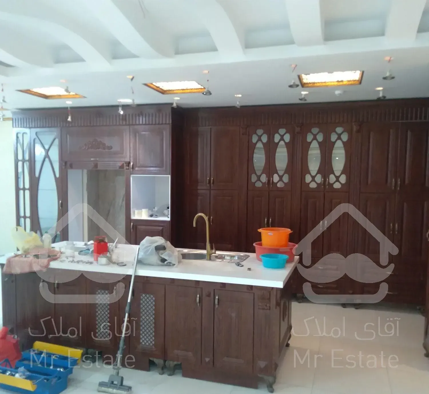 برج باغ شفق ۱۵۶ م فول فول فول امکانات