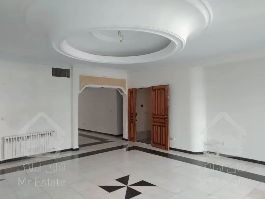 آپارتمان 150 متری 3 خوابه  طبقه 3