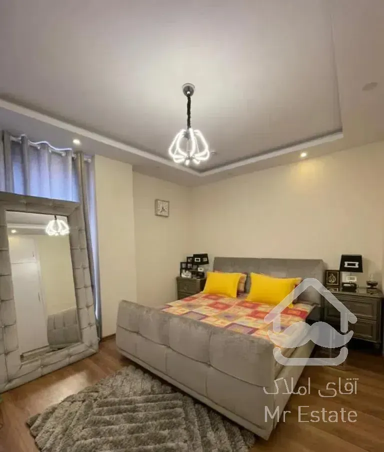 نیاوران ۱۱۵ متر/تراس قابل چیدمان بدون مشرف