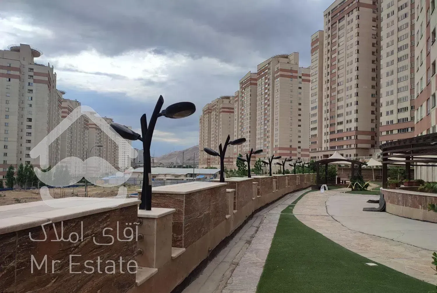 ۱۱۱ متر رهن کامل ویو دریاچه برج آسمان