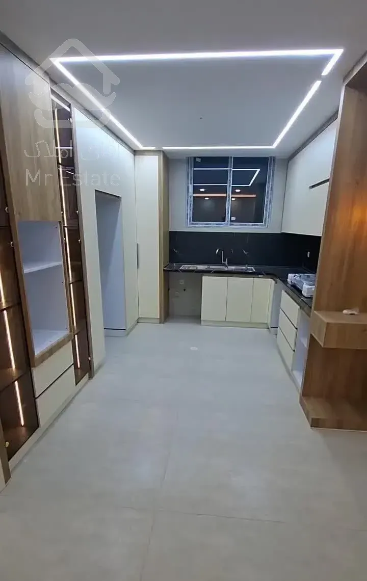 فروش آپارتمان ۱۱۵ متری ۳ خوابه طبقه ۱ در بهارستان