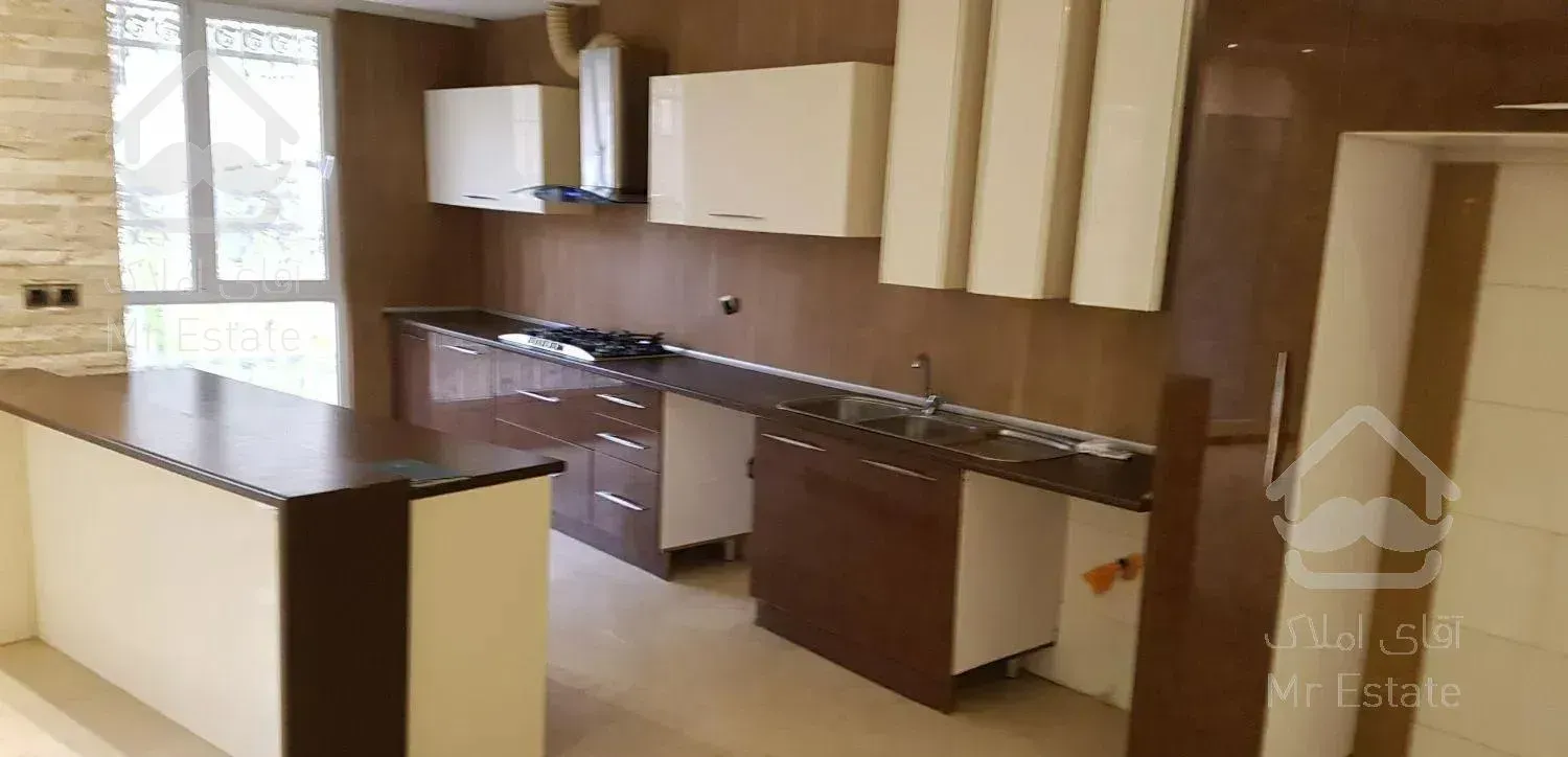 شمال اندرزگوآپارتمان ١٦٠متری سه خوابه فول مشاعات