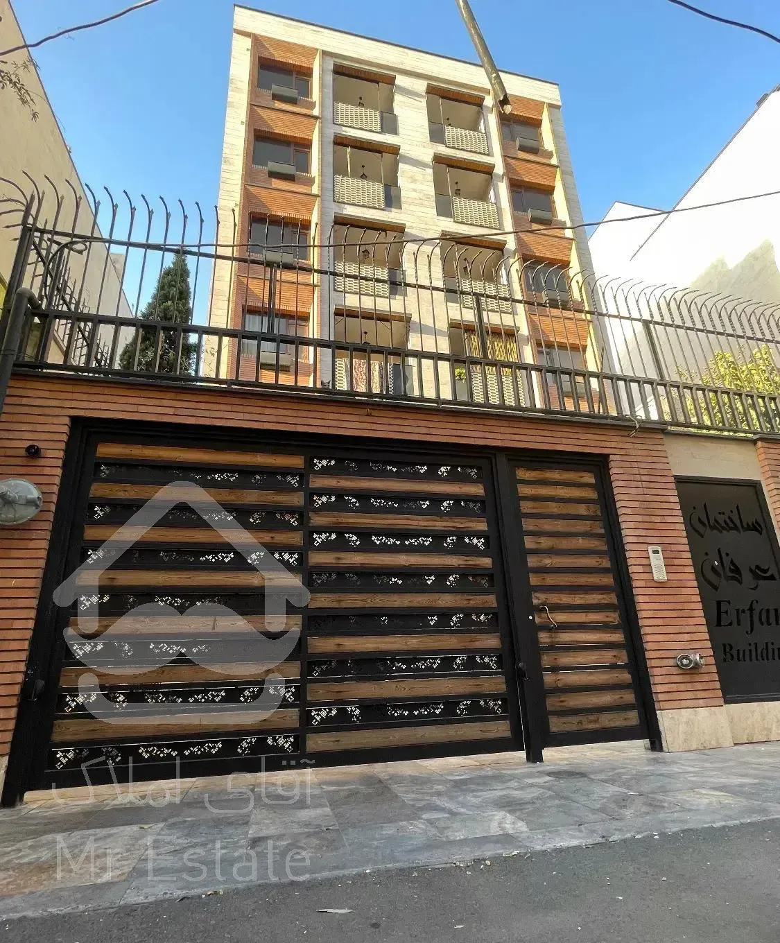 ۱۰۰ متری مدرن دیباجی