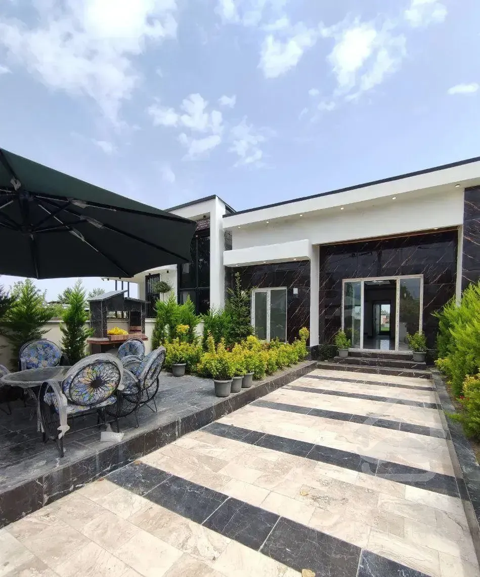 ویلامدرن۲۰۰متری ۳خواب*سند دار*شهرک تهرانی نشین