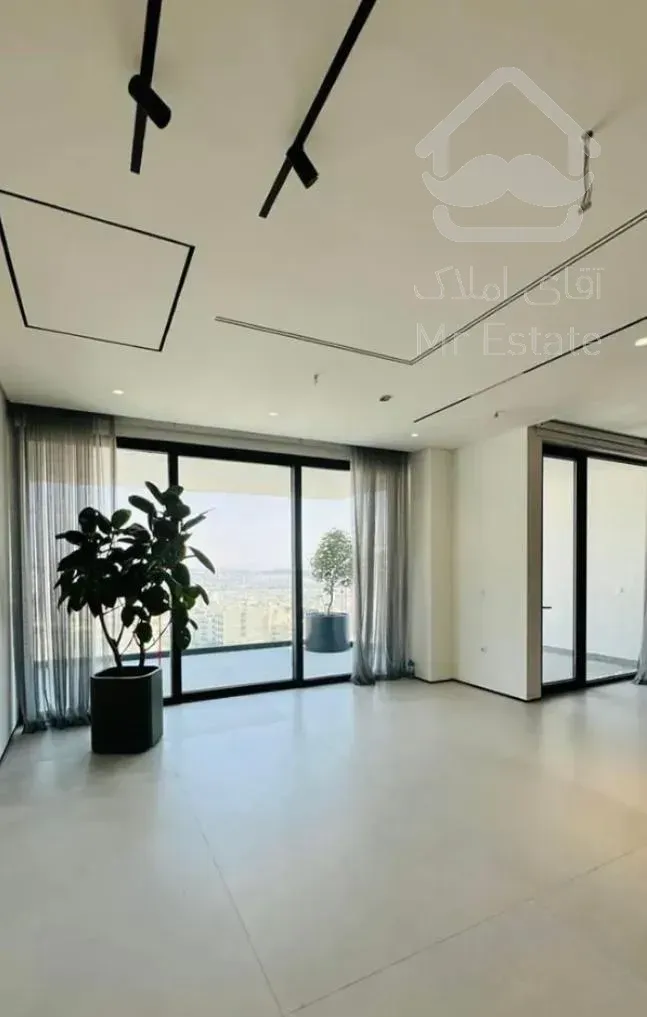 دریاچه چیتگر/۱۹۰متر ۳خواب/تراس بزرگ/ویو ابدی/پنت