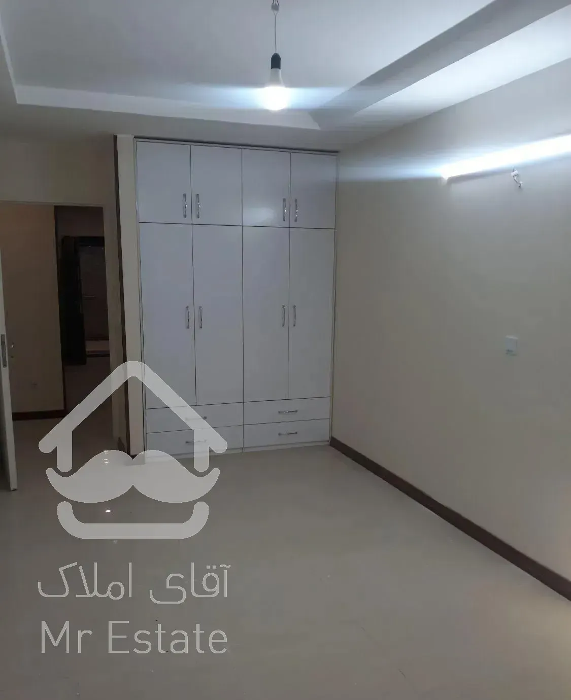 ۱۲۰ متری، نوساز، خرازی