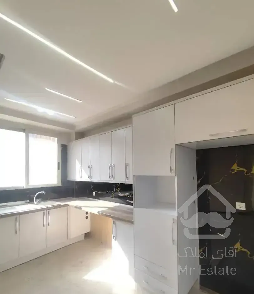 ۱۰۰متر خوش نقشه+نورگیر خطی روبه آفتاب+بازسازی شده