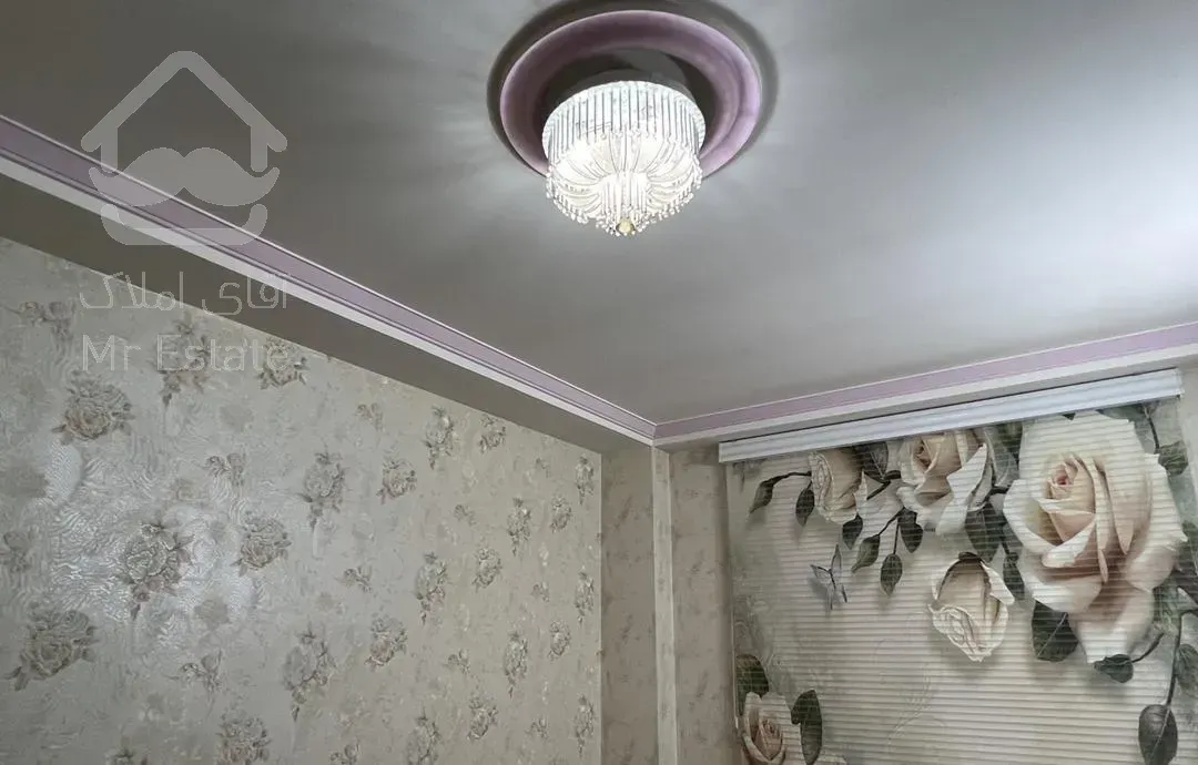 واحد ۱۳۰ متری فول امکانات