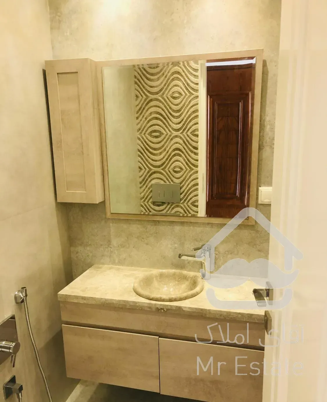 ونک ۱۱۰ متر نوساز