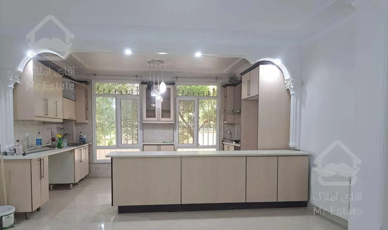 ۸۶ متر /فول بازسازی/ پروانه شمالی/ غرق نور