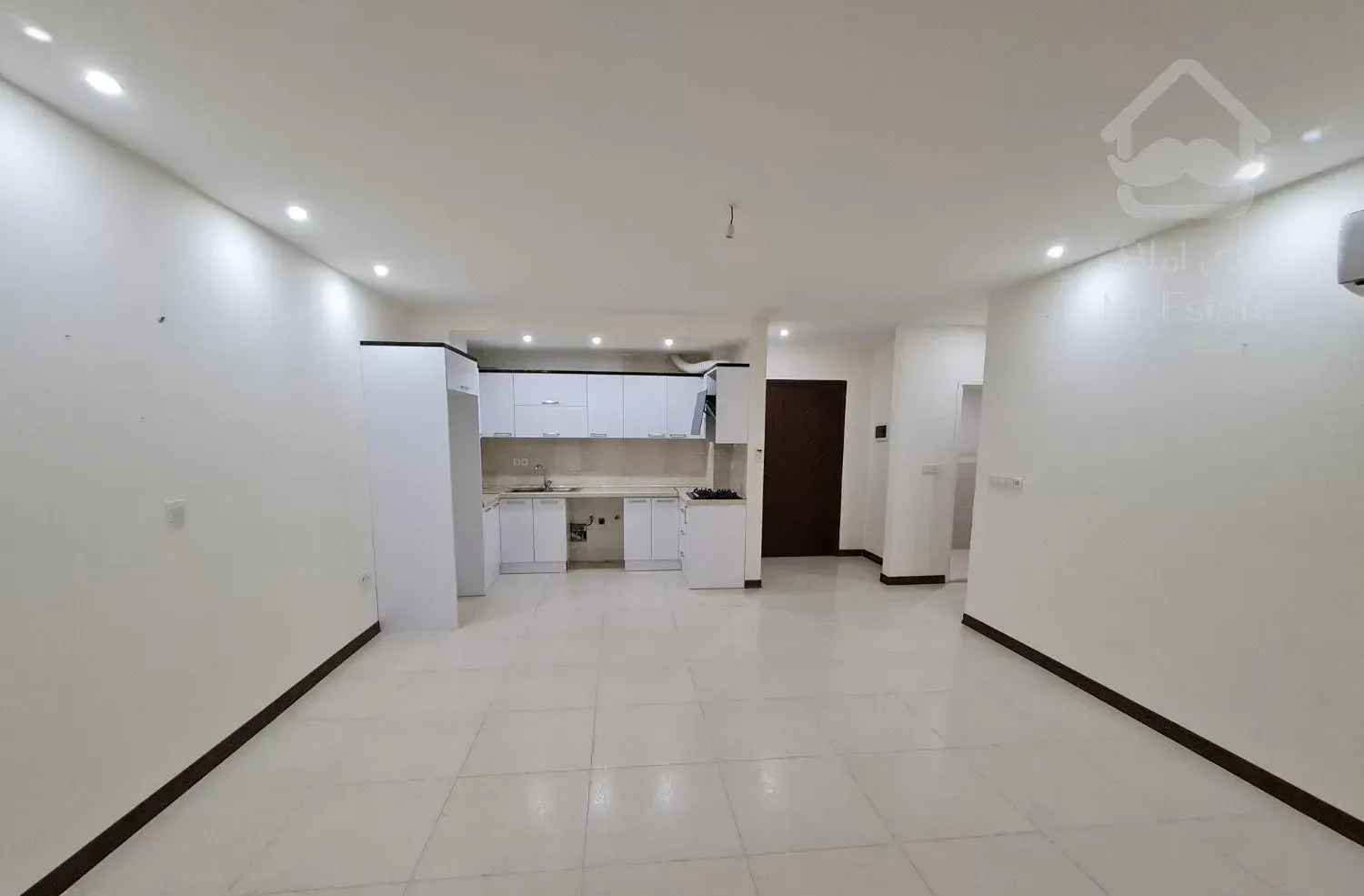 فروش یک‌خواب ۶۵ متری در مجتمع پارامونت سرو یازده