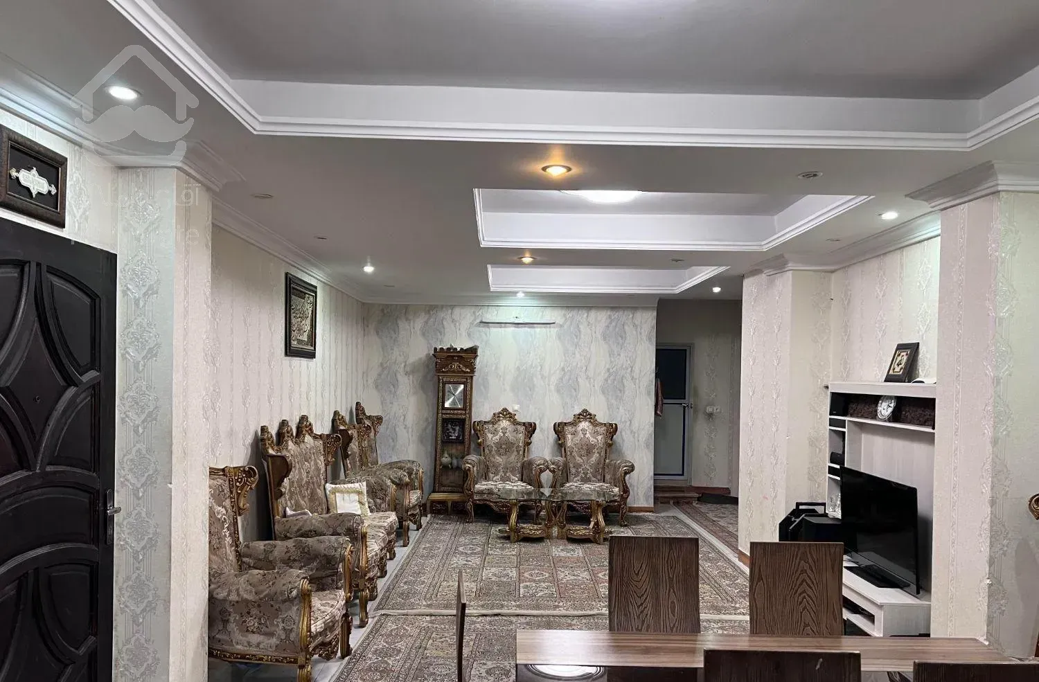 خزانه خیابان همدانی ۸۰متردوخوابه فول