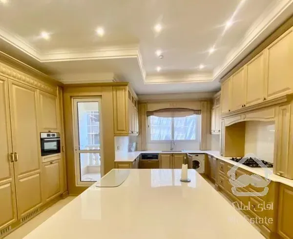 الهیه 270 متر برج باغ کلاسیک برند