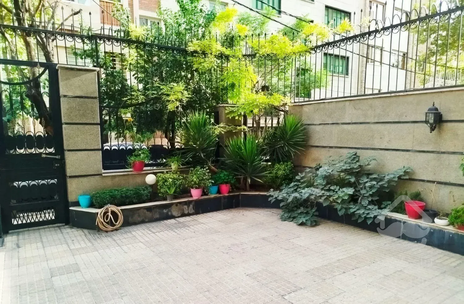 فروش 70 متری 2 خوابه بهار