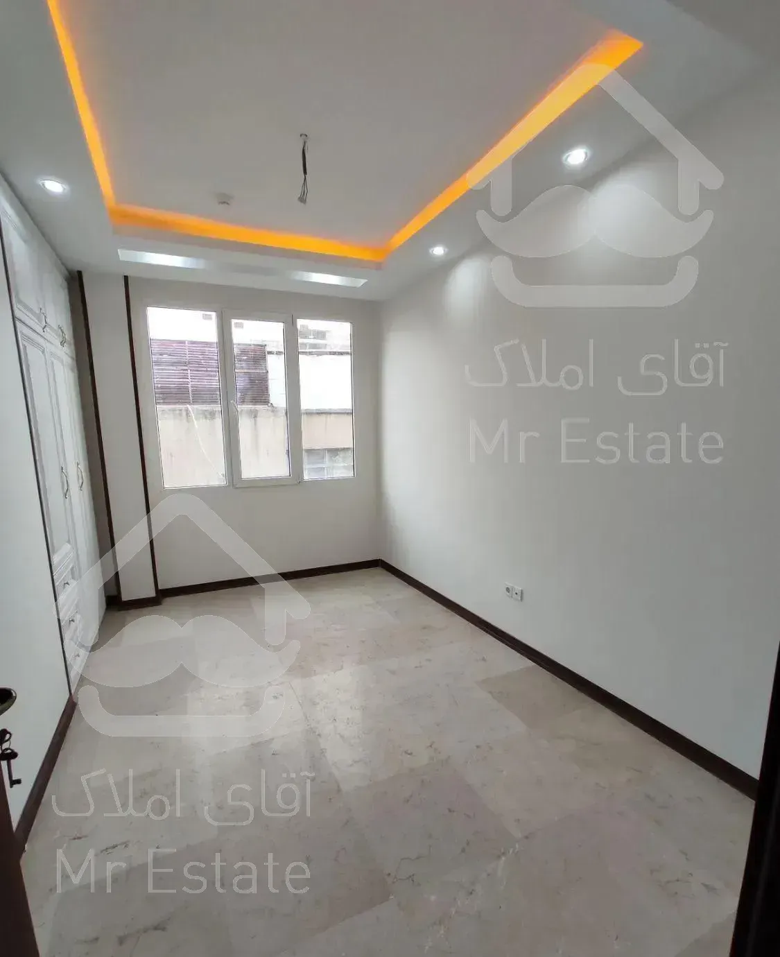 ونک ۱۱۰ متر ۲ خواب/ نوساز کلید نخورده/ طبقه آخر