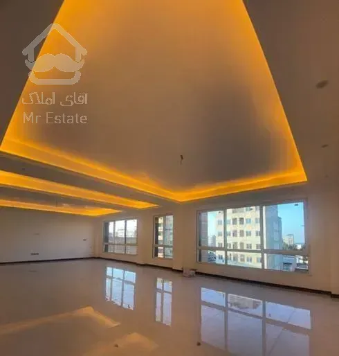 آپارتمان ۲۰۰ متر۳ خوابه نزدیک به ساحل بیست متری