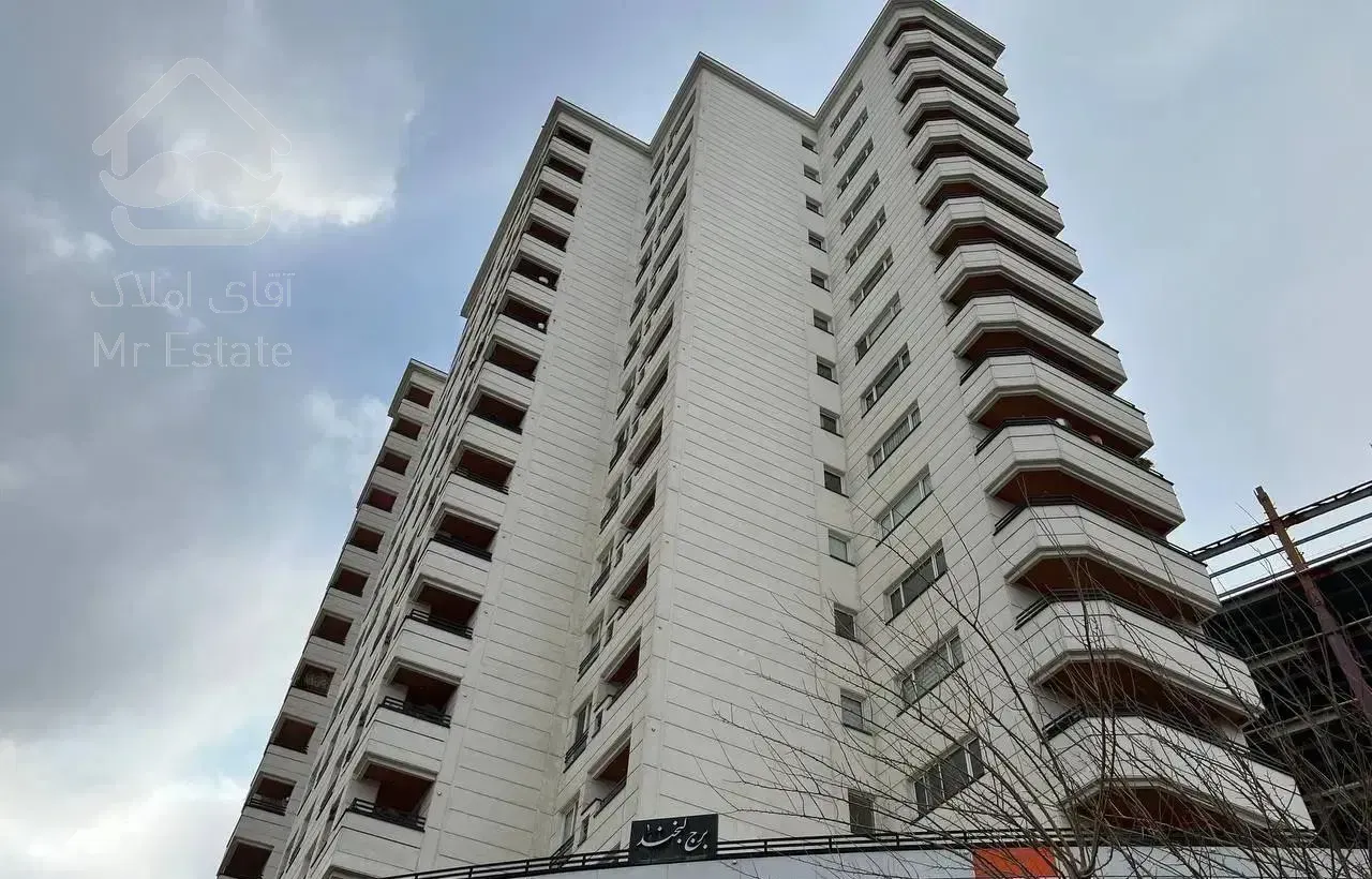 ۱۲۴متر لبخند۱ ، دریاچه ، بدون مشرف