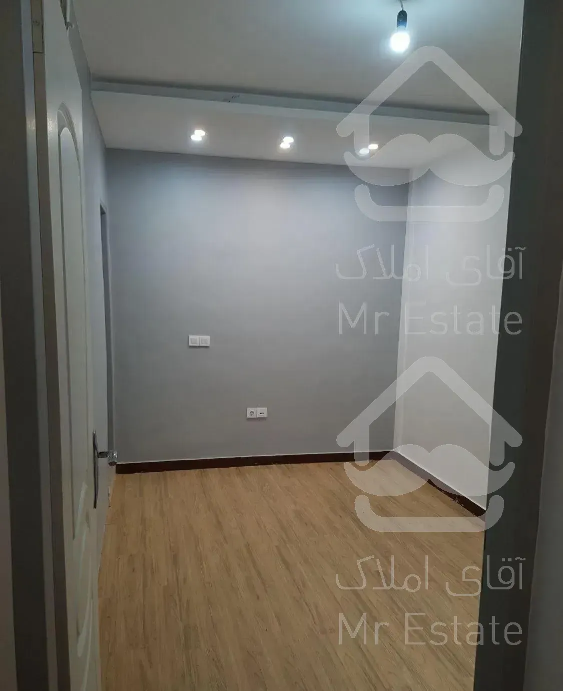 ۷۵ متر تهرانپارس  طبقه دوم سندی فروشنده واقعی